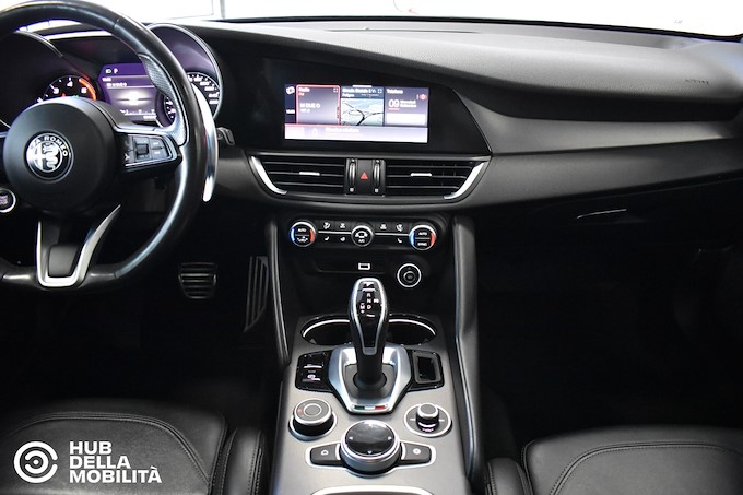 ALFA ROMEO Giulia 2.2 Turbodiesel 210 CV AT8 AWD Q4 Veloce
